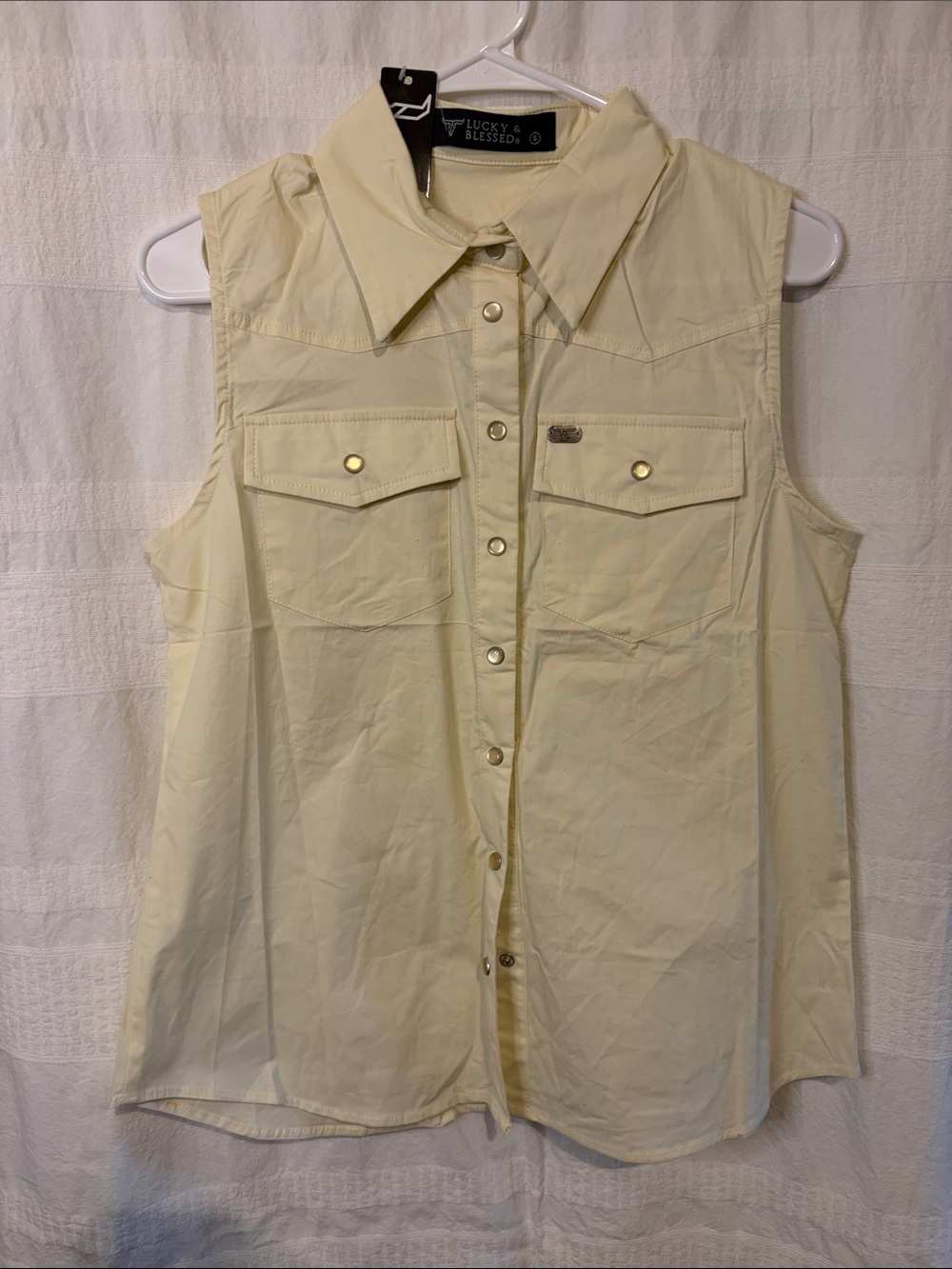 NWT lucky & blessed Creme color sleeveless top